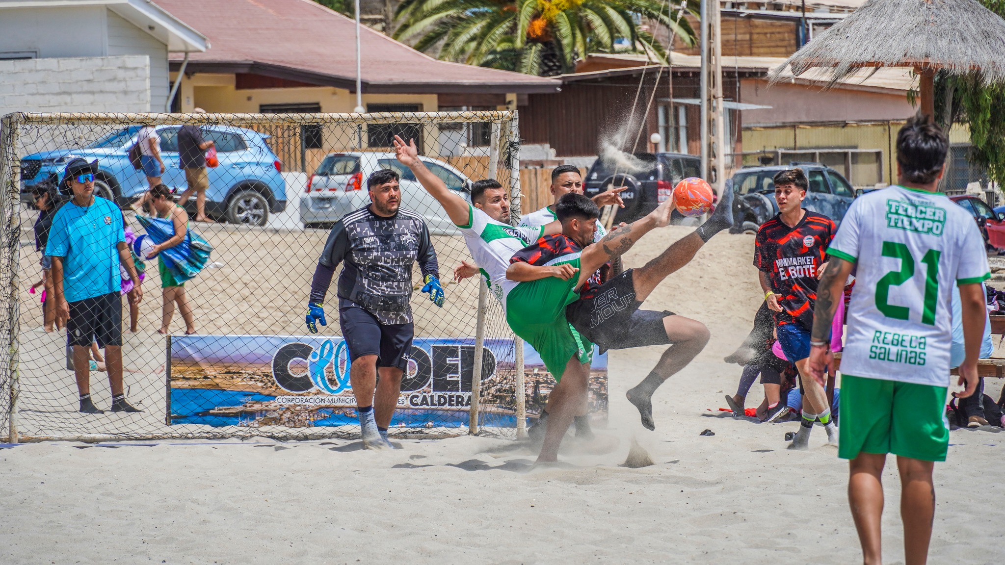 Playa Mansa de Caldera vibró con el fútbol playa: más de 200 deportistas dieron vida a una verdadera fiesta deportiva