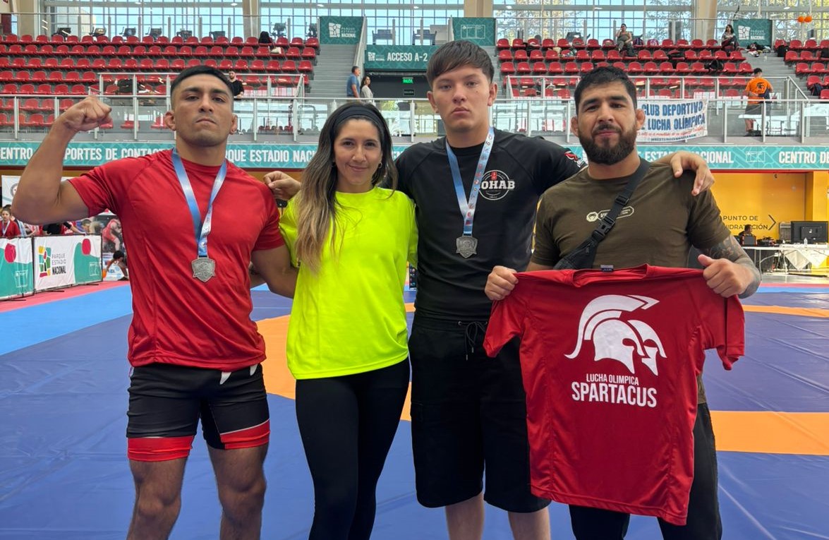 Club Spartacus de Copiapó destaca a nivel nacional en torneo de lucha olímpica en Santiago