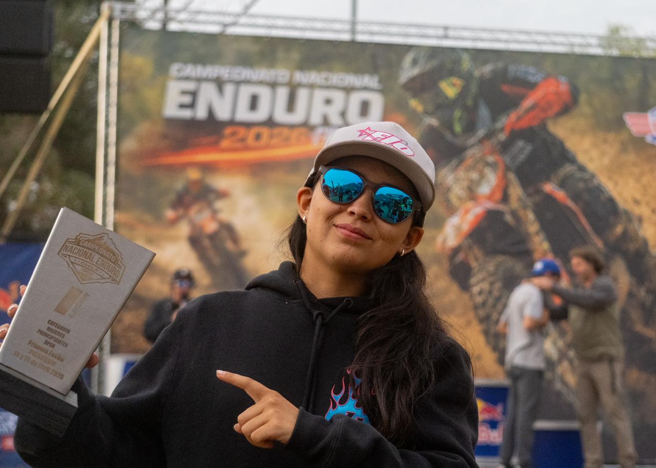 Piloto Atacameña Florencia Cabrera domina en Picarquín y se queda con el primer lugar del Nacional de Motociclismo