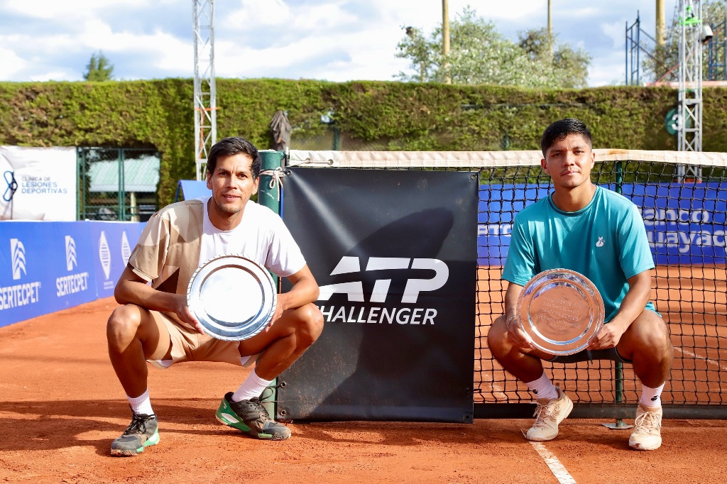Tenista atacameño Matías Soto conquista el Challenger de Quito y vuelve al Top 200 del mundo en dobles