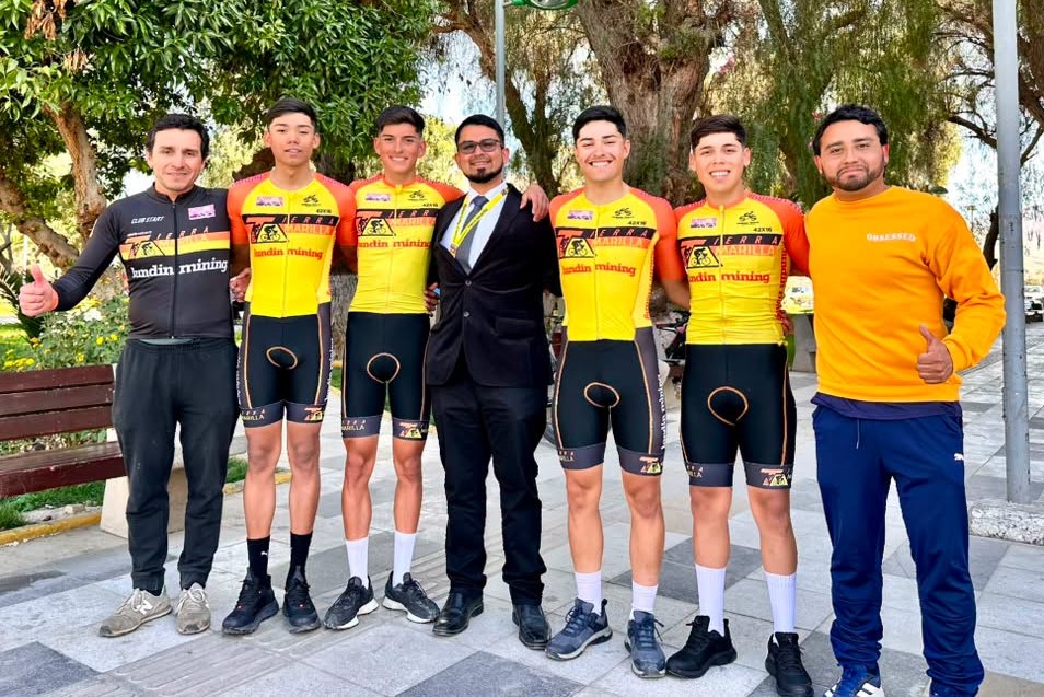 Jóvenes ciclistas de Tierra Amarilla emprenden rumbo a Europa para seguir creciendo en la élite del ciclismo