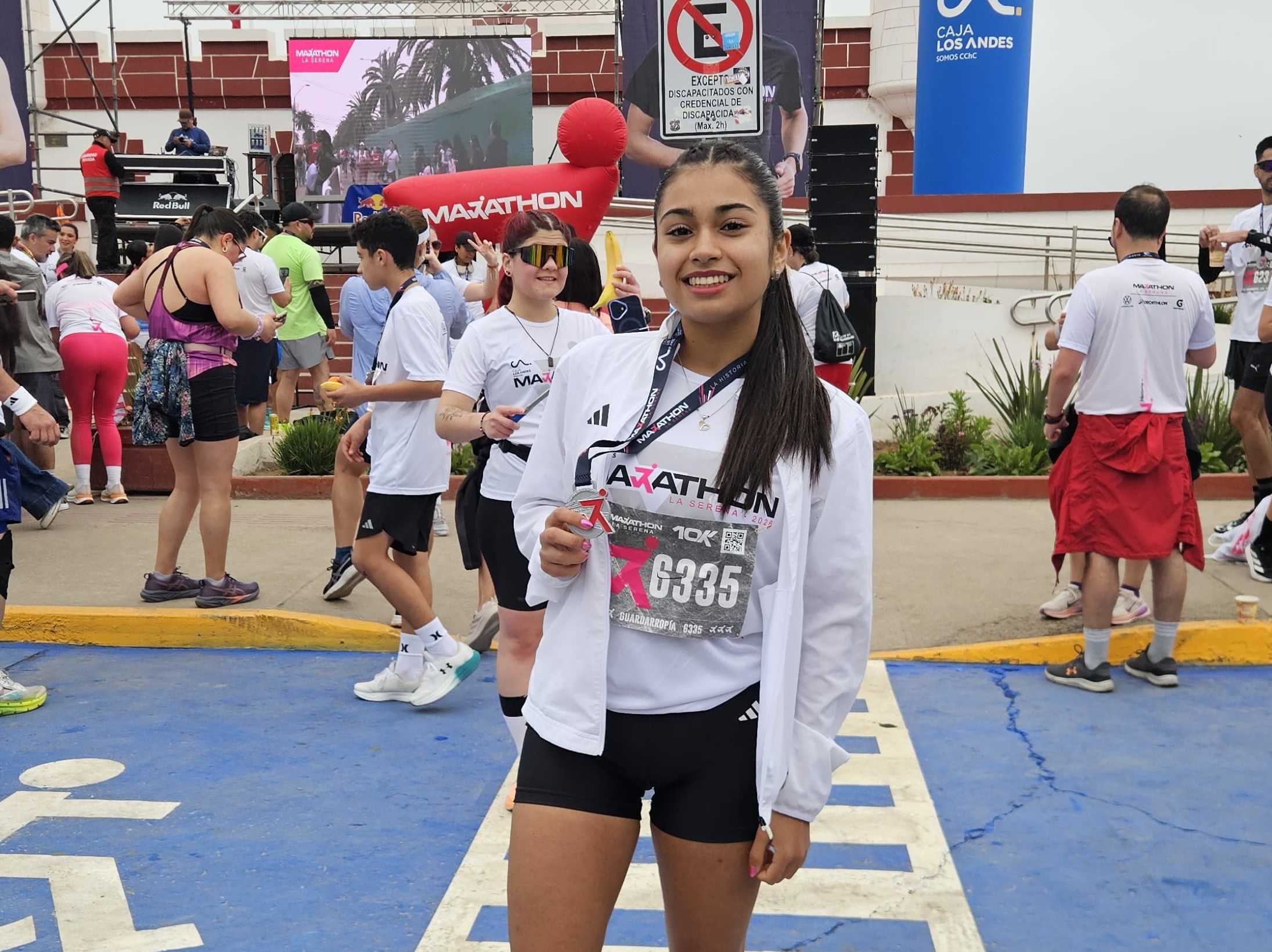 Atleta Emilia Araos vuelve a destacar en la Maratón de La Serena y suma un nuevo triunfo para el atletismo Atacameño 