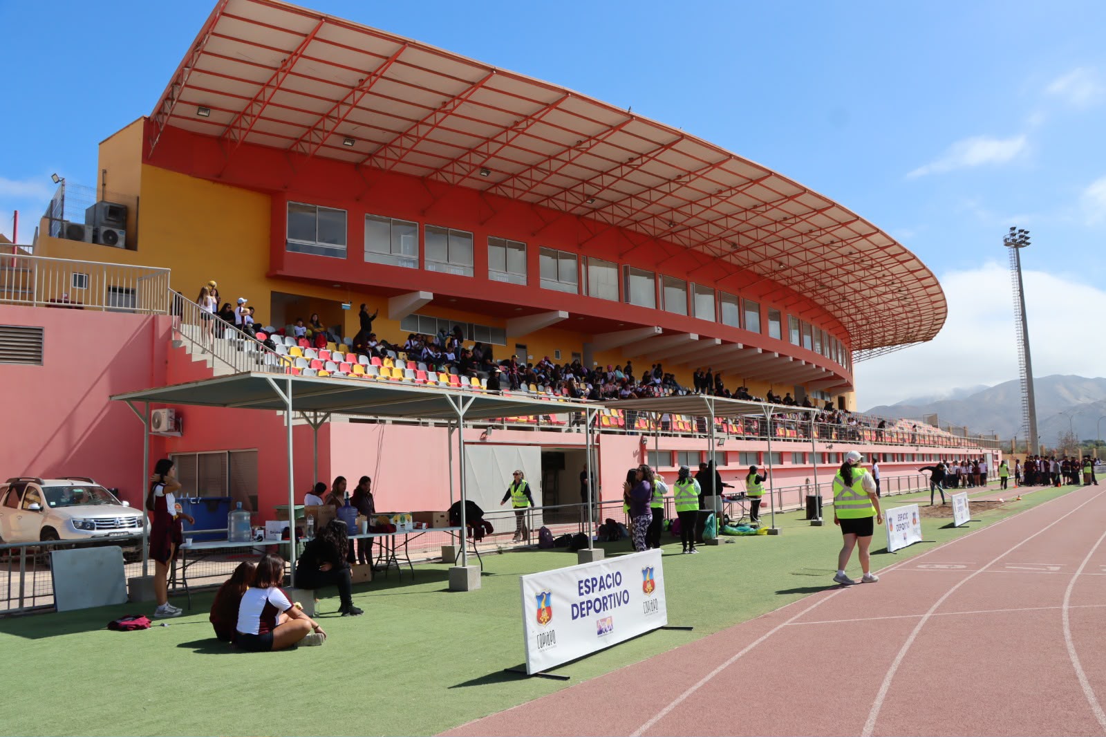 Municipalidad de Copiapó actualiza su oferta de talleres deportivos gratuitos en la Pista Atlética